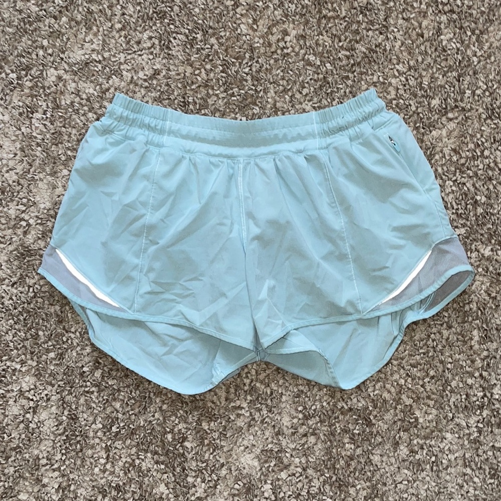 Lululemon - Hotty Hot 4in - 8 Tall - low-rise - Ice blue